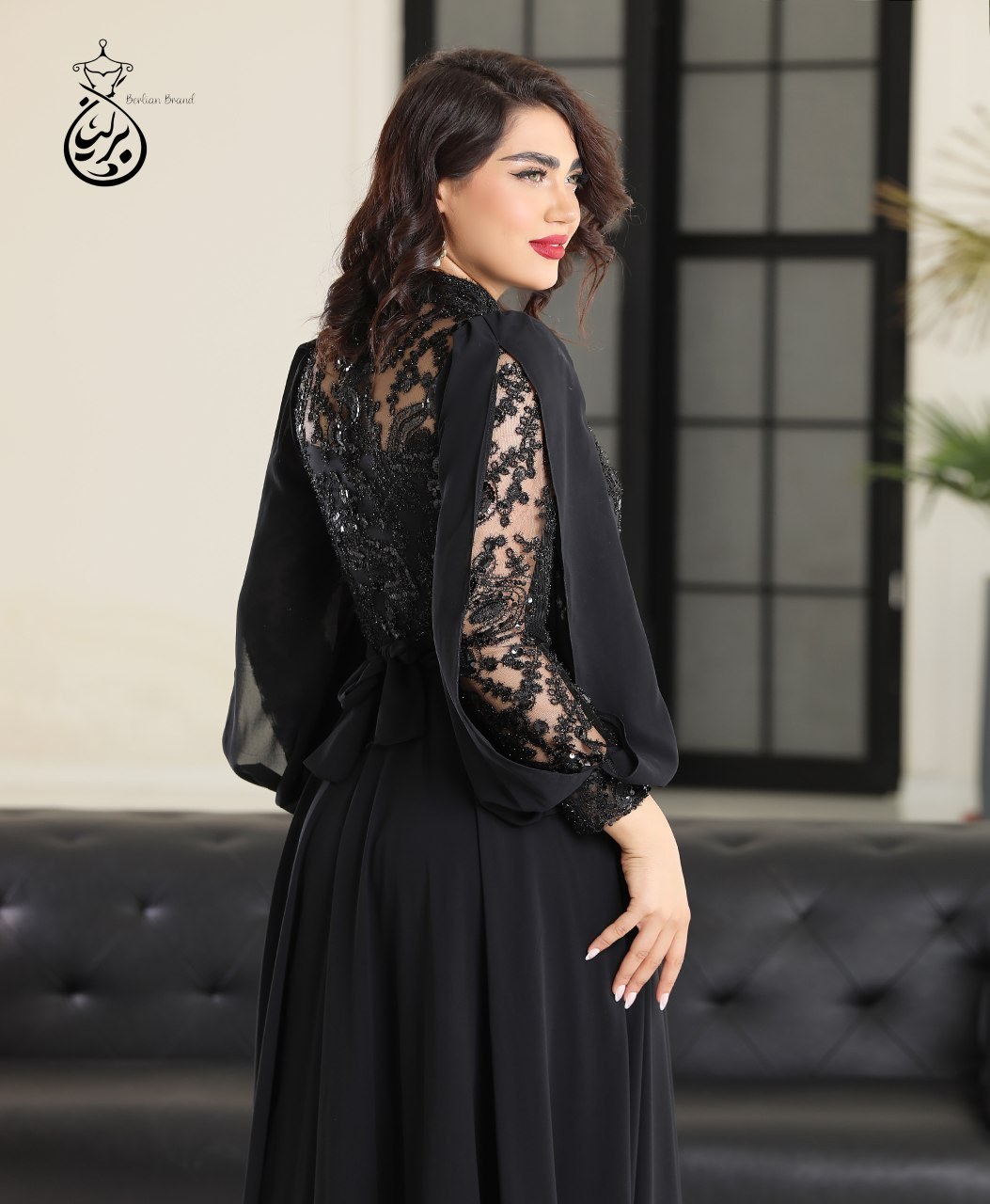 لباس مجلسی زنانه گلرخ جنس کرپ حریر از پشت